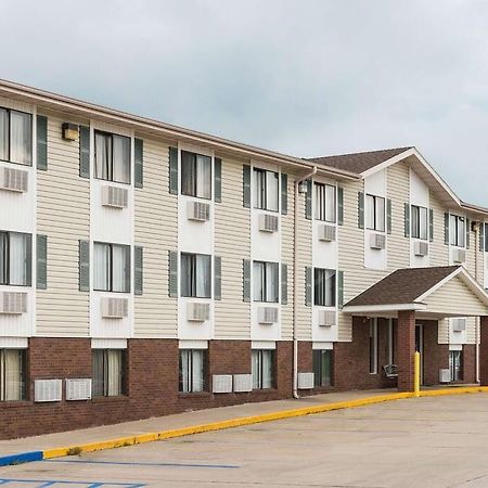 Amerihost Inn & Suites Kingdom City المظهر الخارجي الصورة