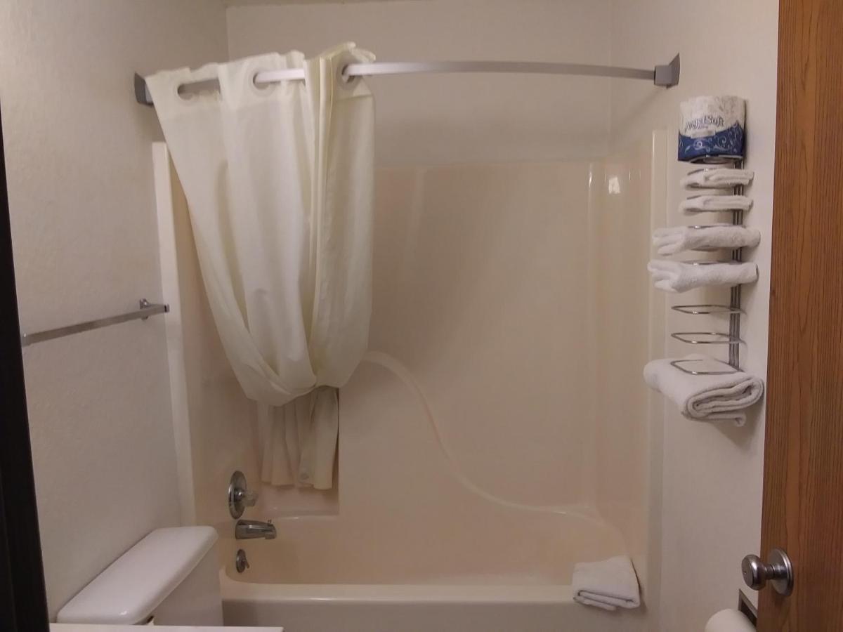 Amerihost Inn & Suites Kingdom City المظهر الخارجي الصورة